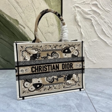 Christian Dior Shopping Bags